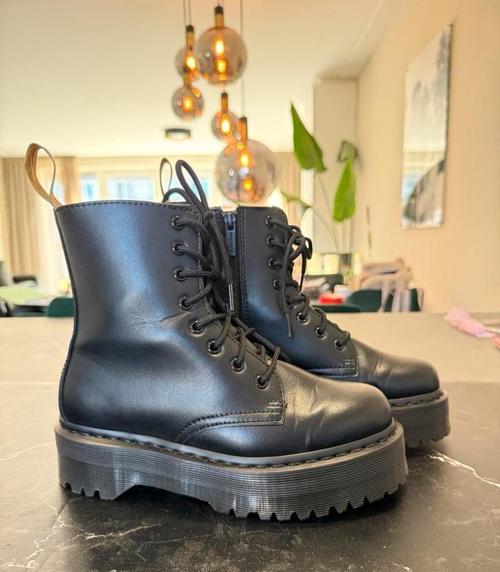 Dr. Martens Vegan Jadon II Mono - maat 39 - boots dikke zool, Kleding | Dames, Schoenen, Nieuw, Lage of Enkellaarzen, Zwart, Ophalen of Verzenden