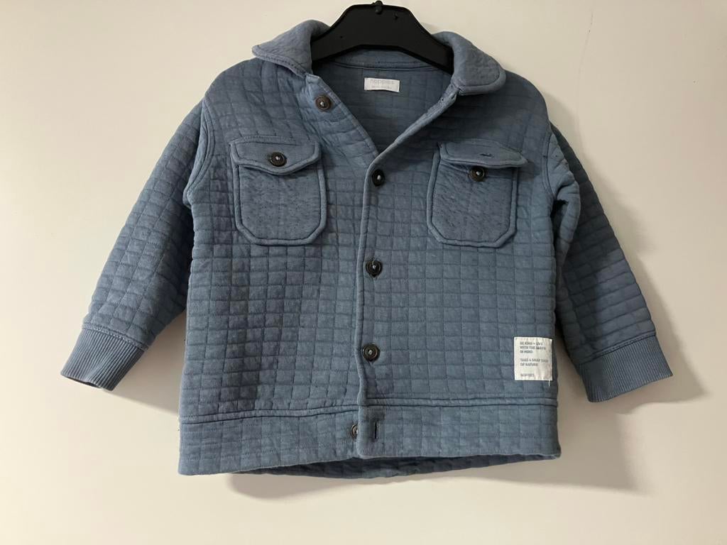 Prachtige vest / jasje noppies maat 86, Kinderen en Baby's, Babykleding | Maat 86, Ophalen of Verzenden, Zo goed als nieuw, Jongetje