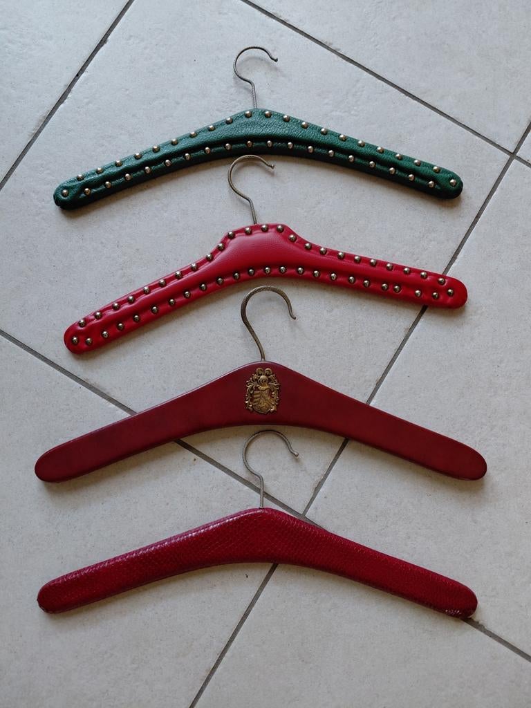 Retro vintage kleerhangers knaapje 4x, Kleding | Dames, Kledinghangers, Ophalen of Verzenden, Zo goed als nieuw, Hout