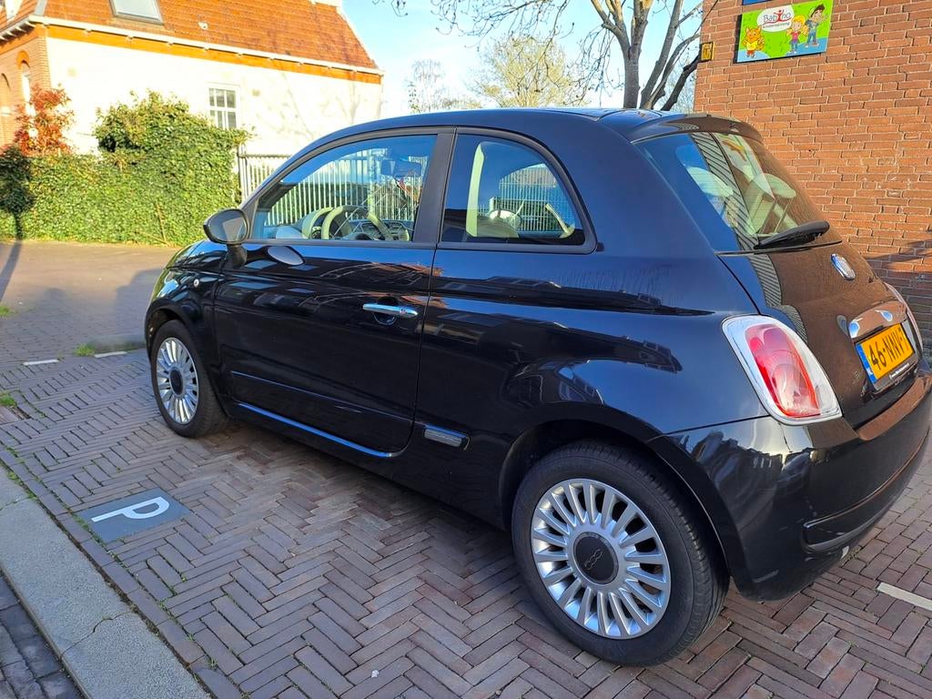 Fiat 500 1.2 AUT 2010 Zwart, Auto's, 1242 cc, 4 cilinders, Leder en Stof, Zwart