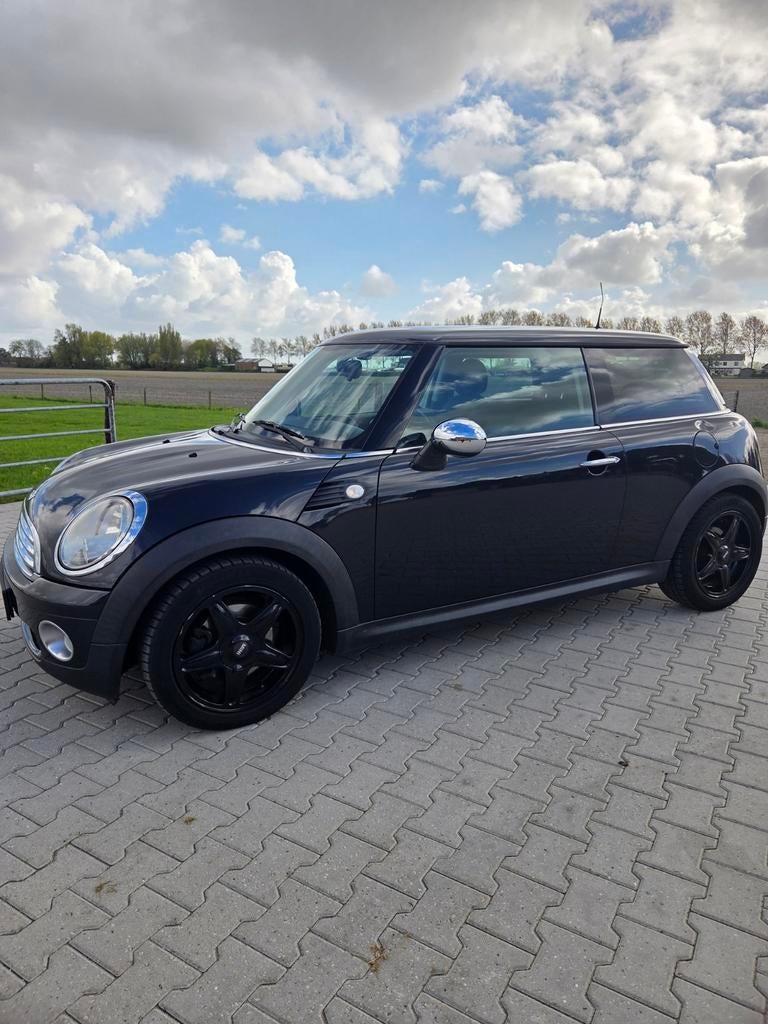 Mini (r56) 1.4 95pk 2007 Zwart, Voorwielaandrijving, 4 stoelen, 19 km/l, Geïmporteerd