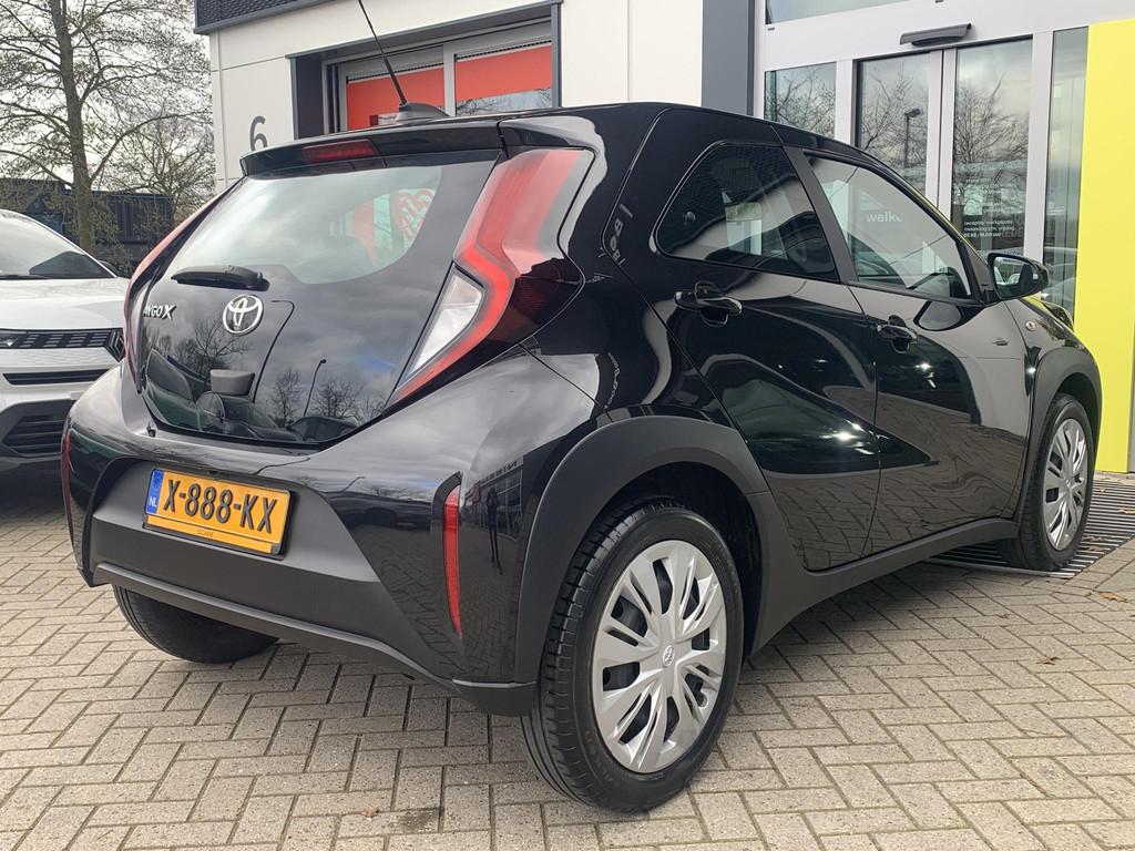 Toyota Aygo X 1.0 VVT-i MT Play | 1e eigenaar | Achteruitrij, Auto's, Toyota, Stof, Gebruikt, 920 kg, Met garantie (alle)
