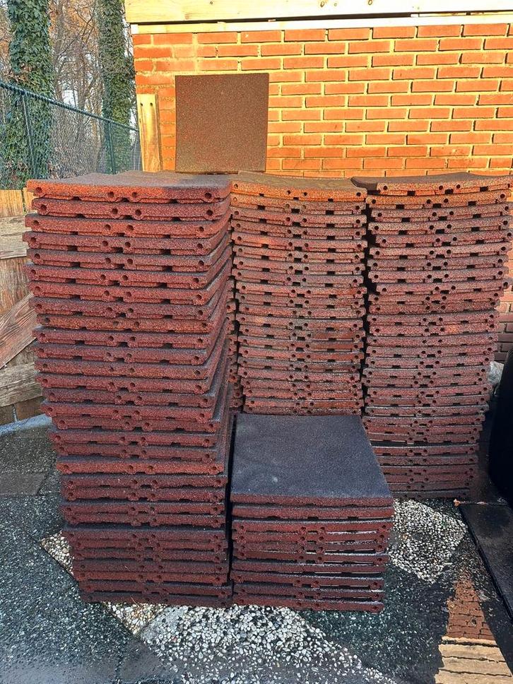 Rubberen tegels 50x50x5cm nieuw €16 per tegel nu €4, Tuin en Terras, Terrasdelen en Vlonders, Nieuw, Overige materialen, Ophalen