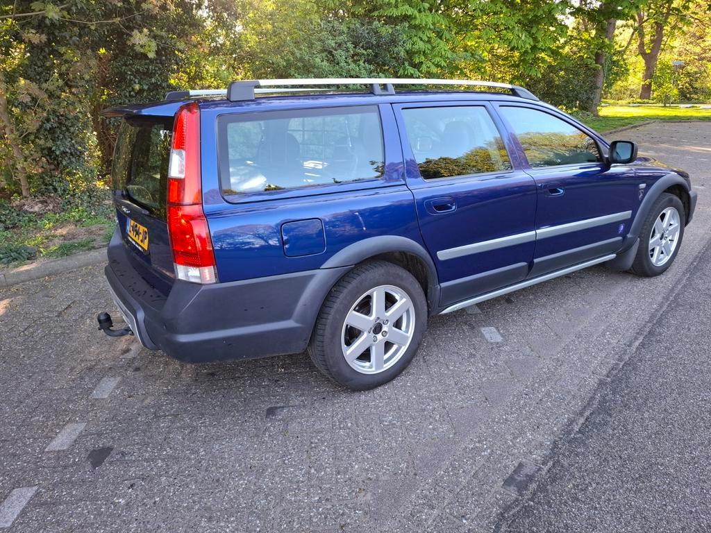 Volvo XC70 D5 AWD 2005 Ocean Race, Auto's, Volvo, Automaat, 1694 kg, 1800 kg, Zwart