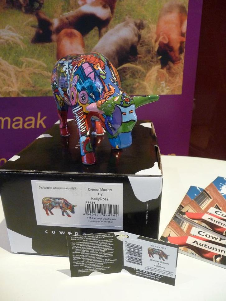 Nieuw Cow Parade koe Brenners Mooters gratis verzending., Antiek en Kunst, Kunst | Designobjecten, Ophalen of Verzenden