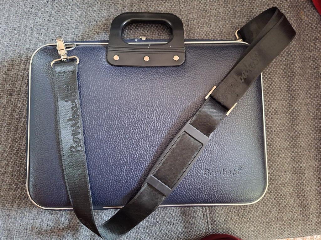 Laptoptas Bombata in Goede Staat, Ophalen of Verzenden, 15 inch, Zo goed als nieuw, Schoudertas