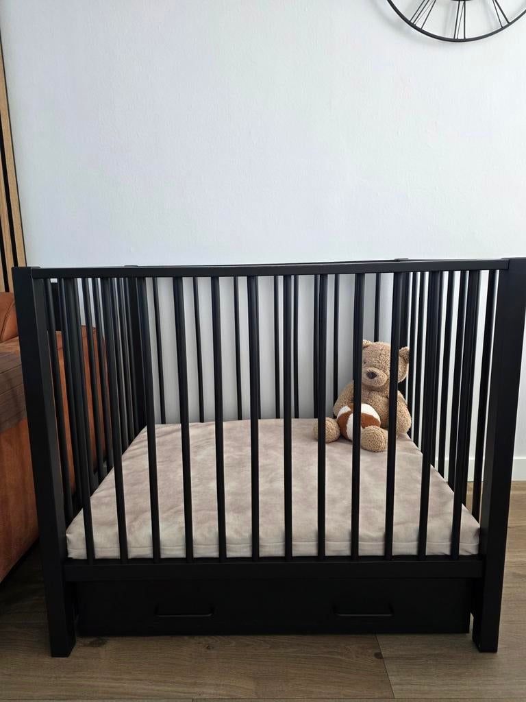 Box met lade mat zwart, Kinderen en Baby's, Boxen, Ophalen, Gebruikt, Wieltjes