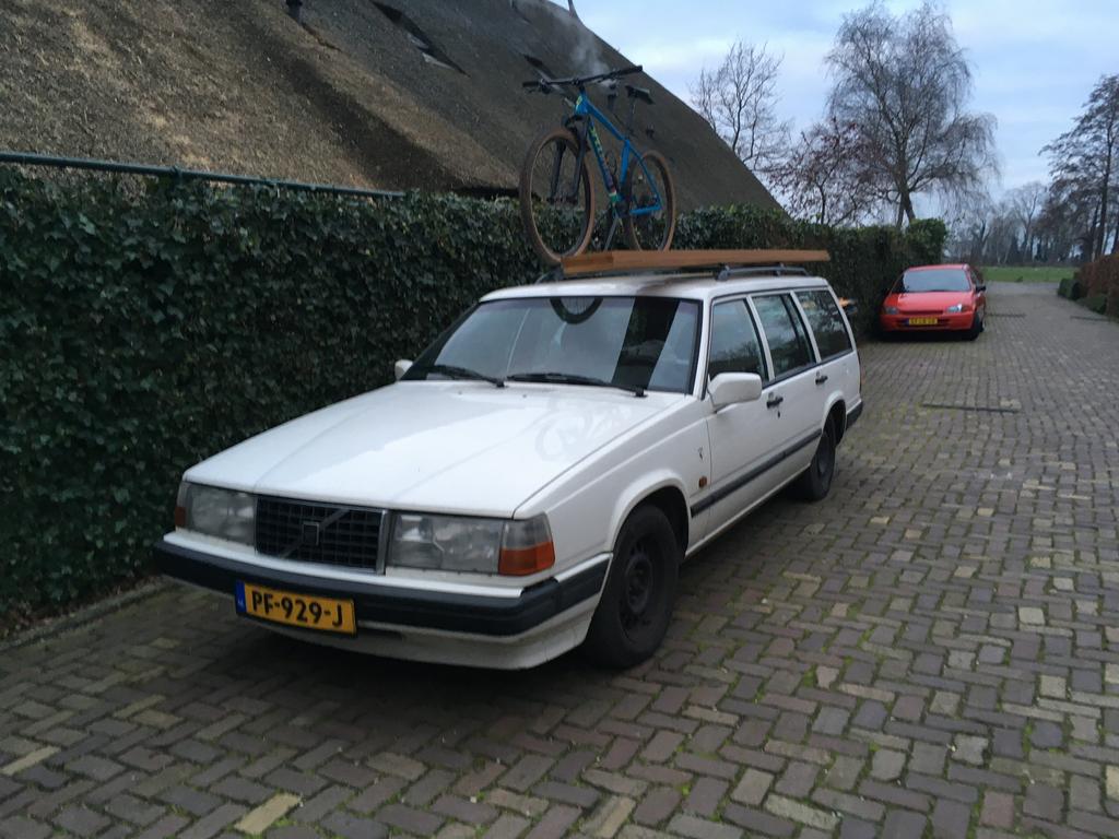 Gezocht: plaatwerk witte Volvo 940/740, Ophalen, Gebruikt, Deur, Links
