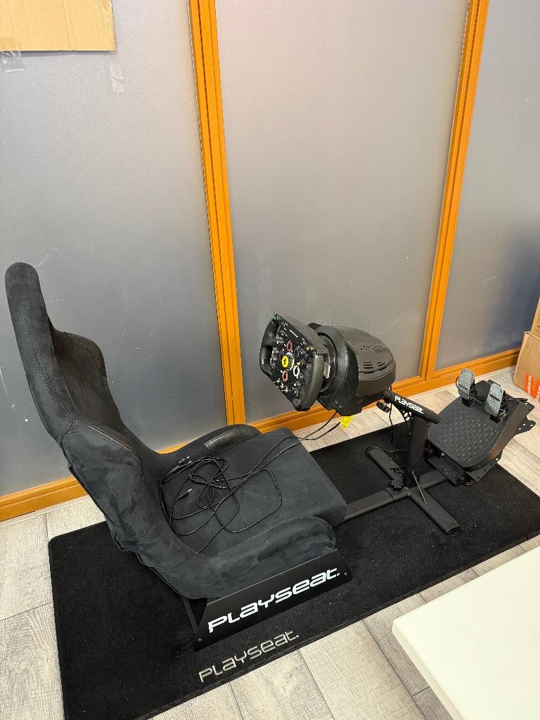 Playseat Evolution Alcantara & Ferrari F1 Racestuur, Spelcomputers en Games, Ophalen, Zo goed als nieuw, Playseat of Racestoel