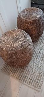 Twee stevige rieten poefjes, Twee, Bruin, Riet of Rotan, Ophalen of Verzenden