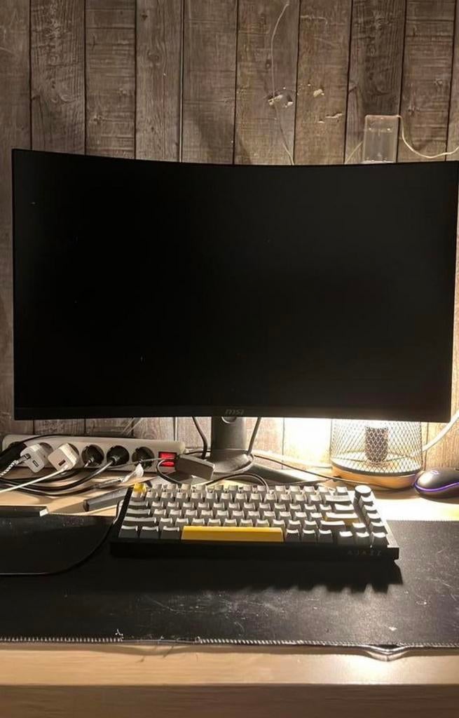 Gaming pc + keyboard, headset, monitor, Gaming, IPS, In hoogte verstelbaar, Full HD