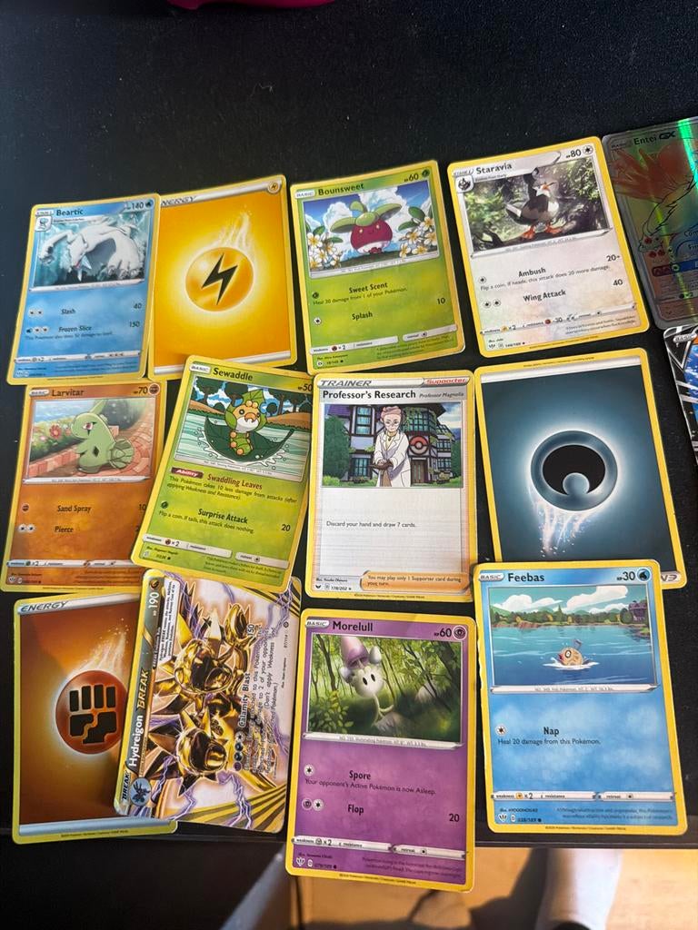 Diverse Pokémon kaarten - Zeldzame en gewone kaarten, Ophalen of Verzenden, Gebruikt, Meerdere kaarten, Foil