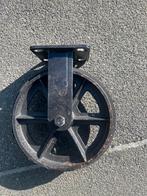 Zware gietijzeren wielen  4 stuks - Industrieel design, Ophalen, Zo goed als nieuw