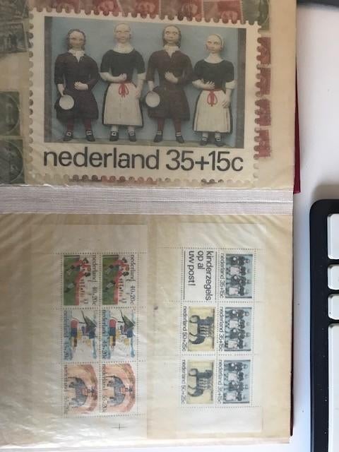 13 jaren kinderpostzegels 1975-1987 + Europaz Spanje+Andorra, Ophalen of Verzenden, Na 1940, Postfris