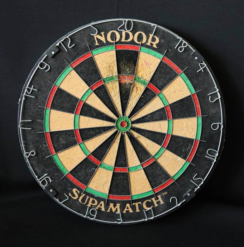 Dartboard, Ophalen of Verzenden, Gebruikt, Dartbord