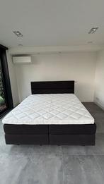 Tweepersoons boxspring donkerbruin 180x200. Luxe uitstraling, Ophalen, Bruin, Tweepersoons, Zo goed als nieuw