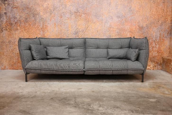 ZGAN! grijze stoffen exclusieve B&B Italia Husk design bank, Huis en Inrichting, Banken | Bankstellen, Zo goed als nieuw, Rechte bank