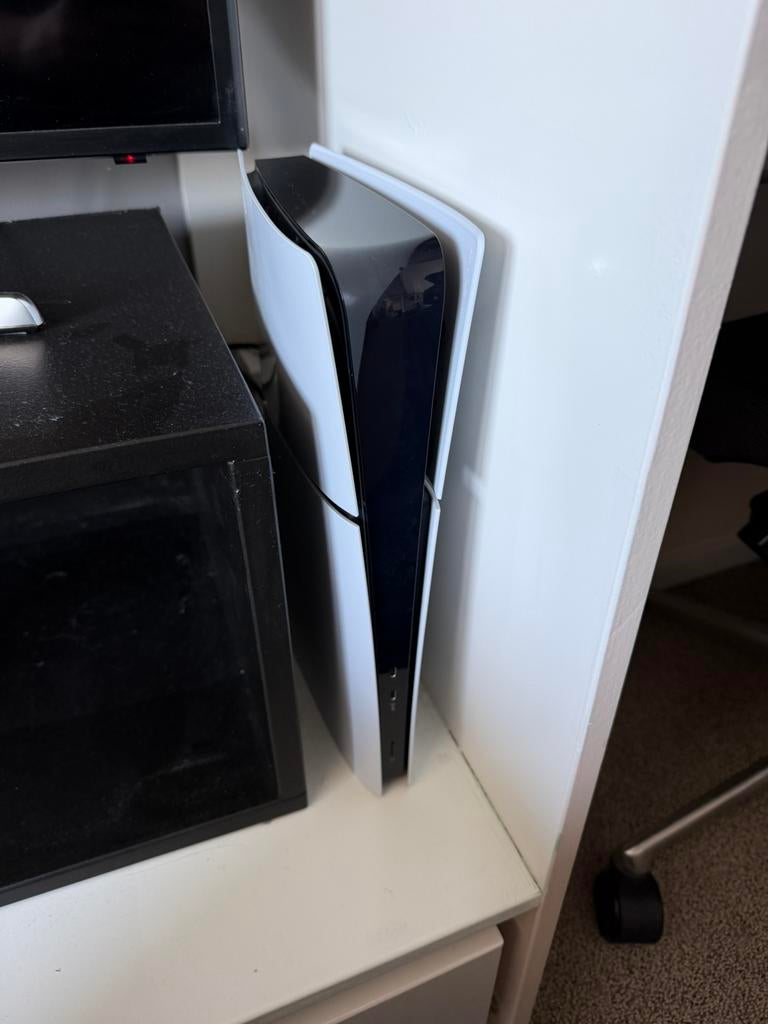 Playstation 5/ Geen disc + Headset, Spelcomputers en Games, Ophalen of Verzenden, Gebruikt