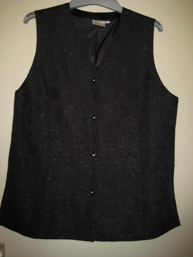 Vest, 46, Malvu, Ophalen of Verzenden, Zo goed als nieuw, Maat 46/48 (XL) of groter, Grijs