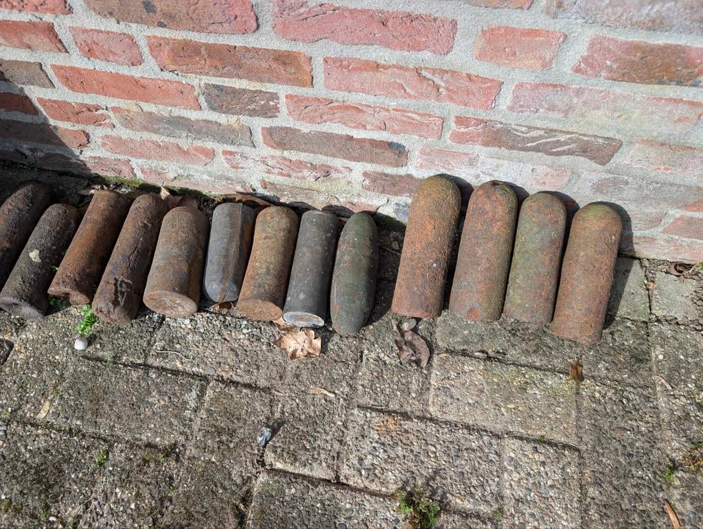 13 antieke gietijzeren klok gewichten geen ophanghaakje same, Antiek en Kunst, Antiek | Klokken, Ophalen