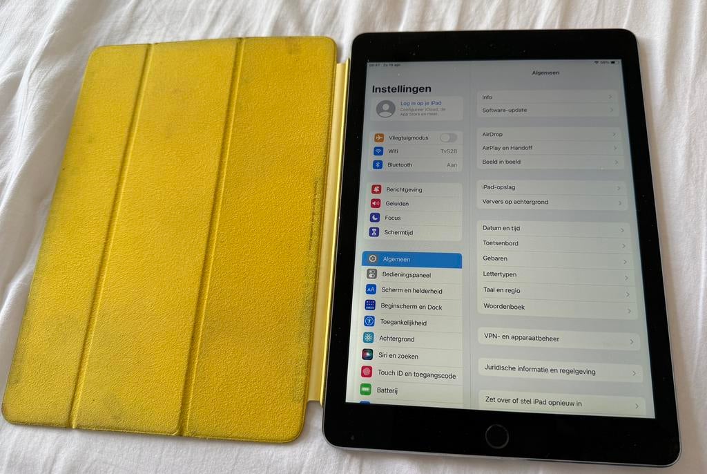 Ipad Air 2  A1566, Computers en Software, Apple iPads, 10 inch, Gebruikt, Apple iPad Air, Ophalen of Verzenden