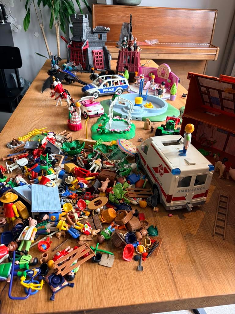 Grote Playmobil collectie: piratenschip, kasteel, auto's, Ophalen, Gebruikt, Los playmobil