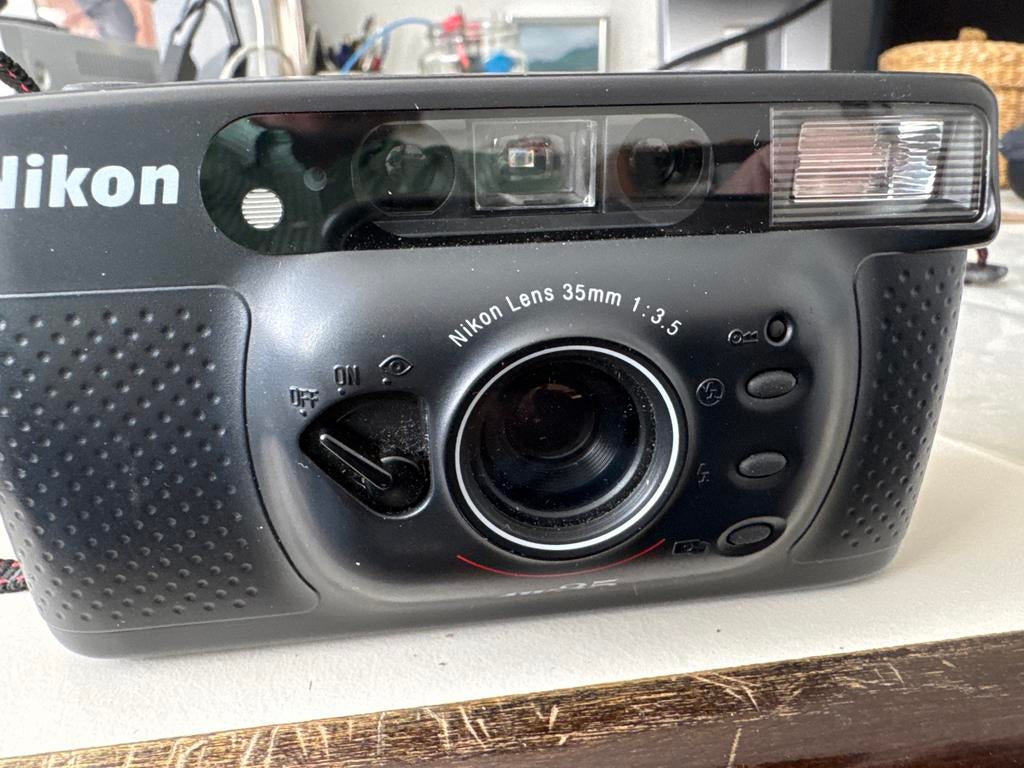 Nikon Compact Camera 35mm 1:3.5 - Vintage Analoog, Audio, Tv en Foto, Fotocamera's Analoog, Ophalen of Verzenden, Gebruikt, Compact