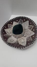 Prachtige originele Mexicaanse Sombrero Groen Velvet, Kleding | Dames, Hoed, One size fits all, Ophalen of Verzenden, Onbekend