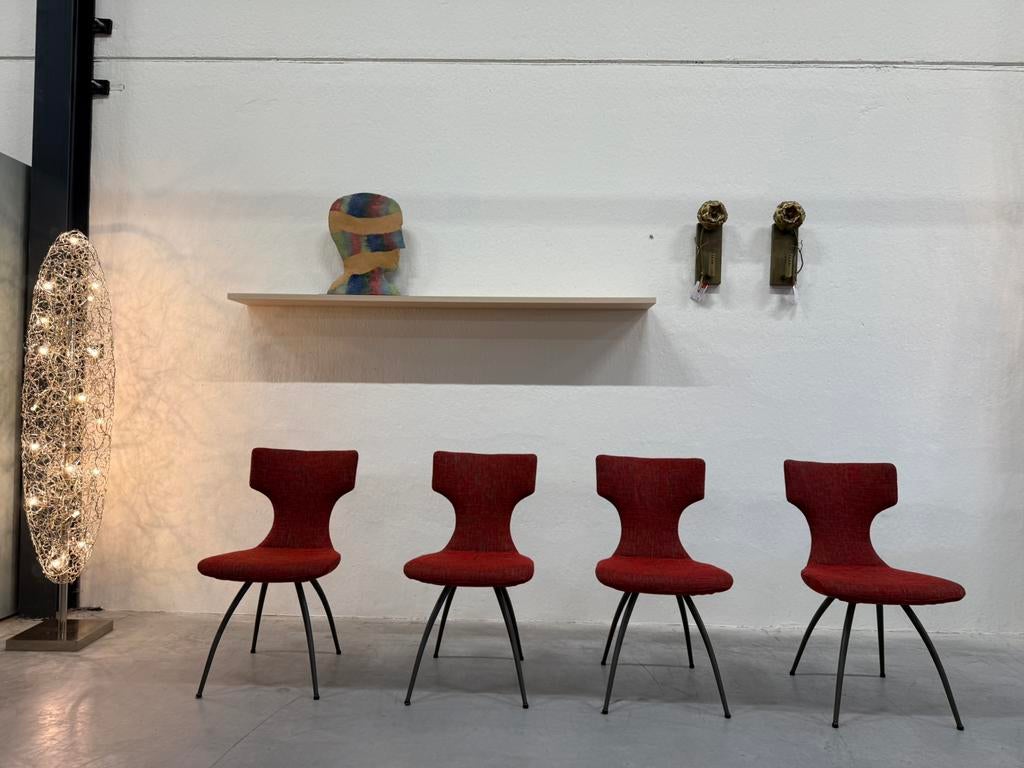 4 Showmodel Leolux Callas Eetkamerstoel rood design stoel, Huis en Inrichting, Stoelen, Nieuw, Ophalen of Verzenden, Vier, Stof