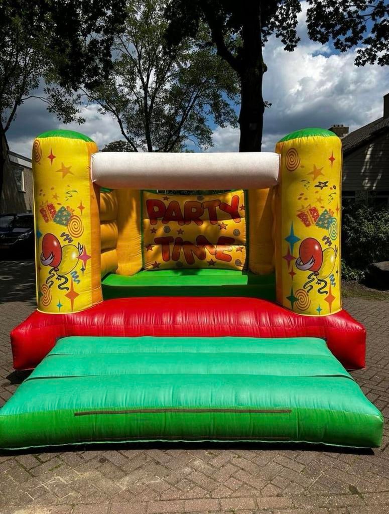 Springkussen party time te huur, Ophalen, Zo goed als nieuw