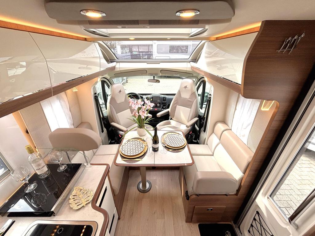 Rapido C86 9-TRAPS AUTOMAAT QUEENSBED + FACE TO FACE UNIEK!, Caravans en Kamperen, Automaat, Fiat, Bedrijf, Diesel