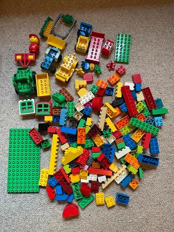 Partij Duplo (blokken, voertuigen) beschikbaar voor biedingen