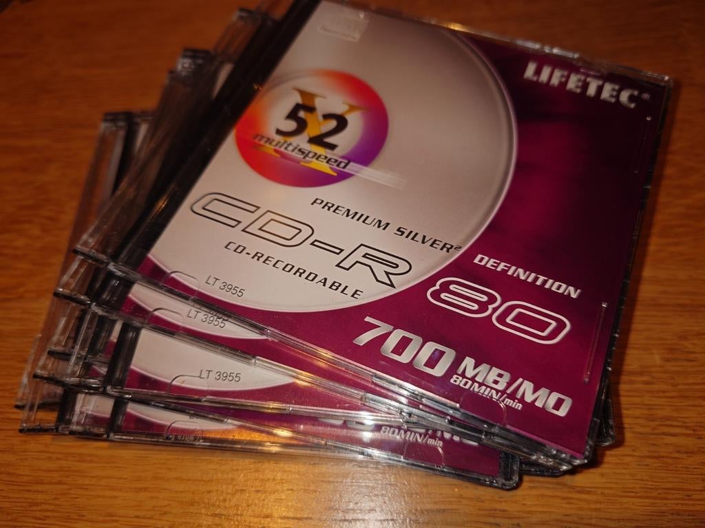 Lifetec CD-R 700MB - Nieuw cd partij veel verzameling, Computers en Software, Beschrijfbare discs, Zo goed als nieuw, Cd, Op spindel