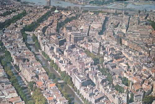 Dubbelzijdige poster luchtfoto van Amsterdam en wereldkaart, Verzamelen, Posters, Zo goed als nieuw, Overige onderwerpen, A1 t/m A3