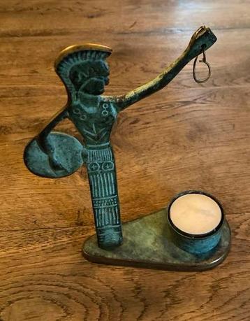 Bronzen Athena Waxinelichthouder beschikbaar voor biedingen