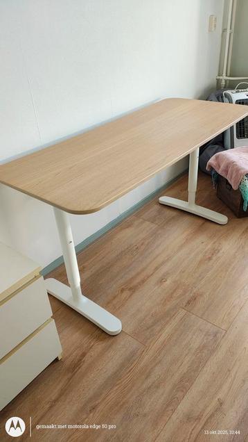 IKEA Bekant bureau 60x140 - afbeelding 1
