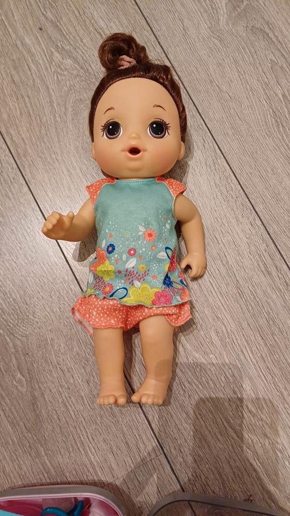 Pop Baby Alive pop, Kinderen en Baby's, Speelgoed | Poppen, Zo goed als nieuw, Babypop, Ophalen of Verzenden