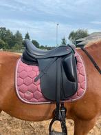 Dressuurzadel Kent & Masters S-series vaste kniewrong, Dieren en Toebehoren, Paarden en Pony's | Zadels, Ophalen, Zo goed als nieuw
