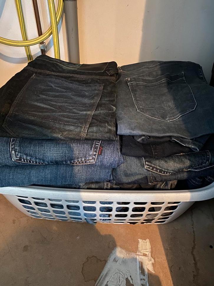 Mand vol heren broeken zgn ong 20/25 stuks maat 34/36, Kleding | Heren, Broeken en Pantalons, Overige maten, Ophalen