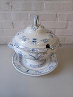 Soepterrine– Petrus Regout & Co, Potiche –126 jaar oud, Ophalen of Verzenden