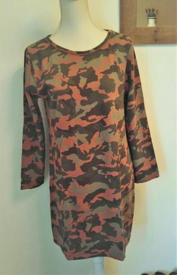 SUPER TRENDY long sweater met armyprint - nieuw  beschikbaar voor biedingen