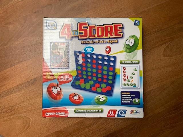 Vier op een rij compleet! En nog meer leuke spellen te koop!, Hobby en Vrije tijd, Gezelschapsspellen | Bordspellen, Zo goed als nieuw