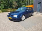 Volkswagen Golf 2.3 V5 170PK 2003 Blauw 5 deurs Trekhaak, Auto's, Voorwielaandrijving, 65 €/maand, Blauw, Overige kleuren