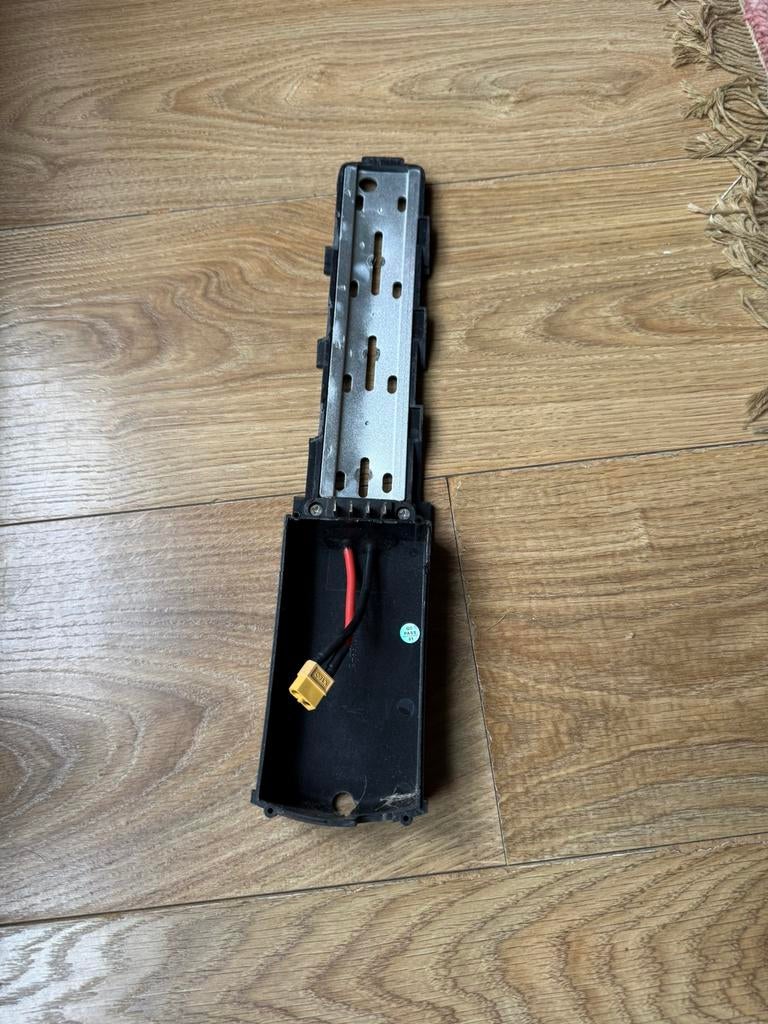 Accuhouder V8, Ophalen of Verzenden, Gebruikt, Zonder controller