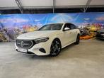 Mercedes-Benz E-Klasse E300 e Luxury L 313pk 9G-TRONIC 2024, Auto's, Automaat, 4 cilinders, Leder en Stof, Wit
