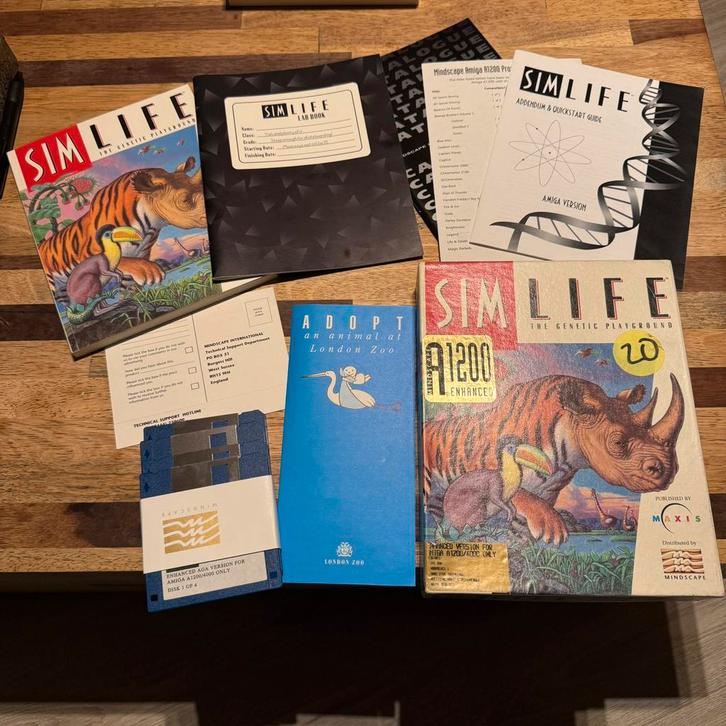 SimLife – Amiga 1200 & 4000 – Big Box – met Handleidingen, Computers en Software, Vintage Computers, Ophalen of Verzenden