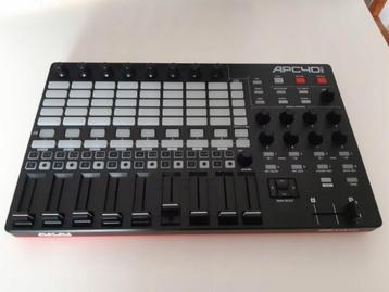 AKAI Professional APC 40 Mk2 Midi Controller + Custom Stand beschikbaar voor biedingen
