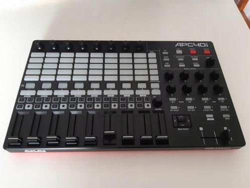AKAI Professional APC 40 Mk2 Midi Controller + Custom Stand, Muziek en Instrumenten, Midi-apparatuur, Zo goed als nieuw, Ophalen of Verzenden