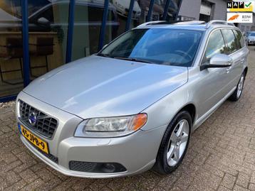 Volvo V70 2.5T Summum Automaat 230PK LEER / NAVI / SUNROOF beschikbaar voor biedingen