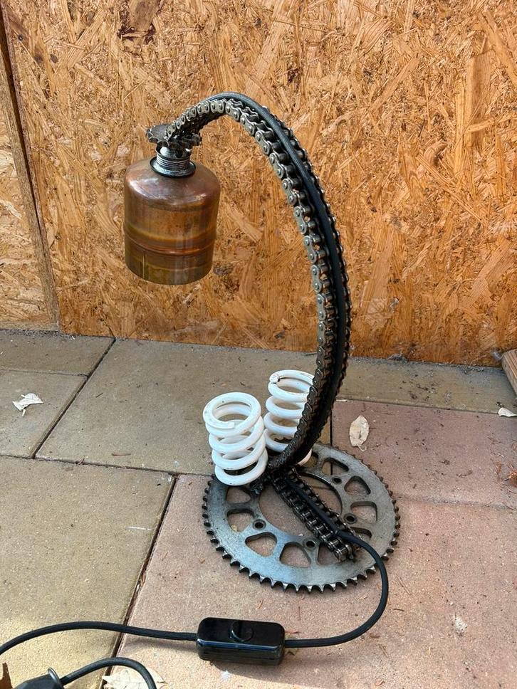 Steampunk-stijl bureaulamp cross-onderdelen, Huis en Inrichting, Lampen | Tafellampen, Gebruikt, Minder dan 50 cm, Metaal, Ophalen of Verzenden